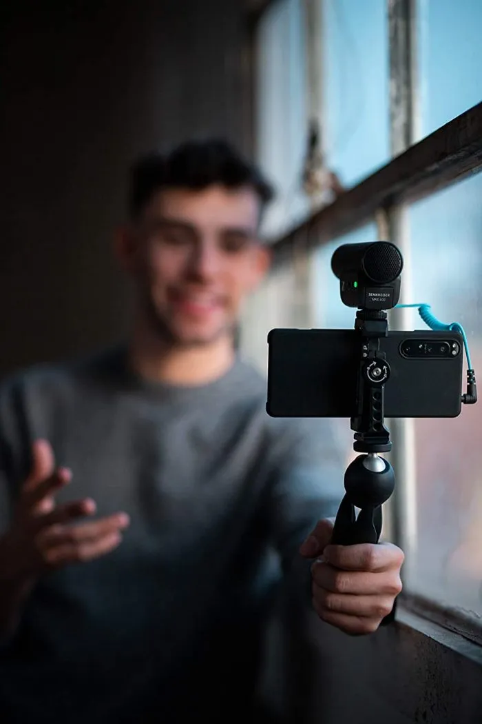 Sennheiser MKE 400 Microphone, Manfrotto PIXI Mini Tripod and Smartphone Clamp - Image 5