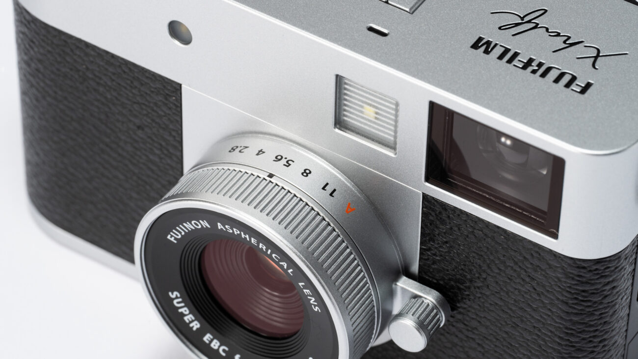 FUJIFILM X half fixed lens with aperture control. Credit: FUJIFILM
